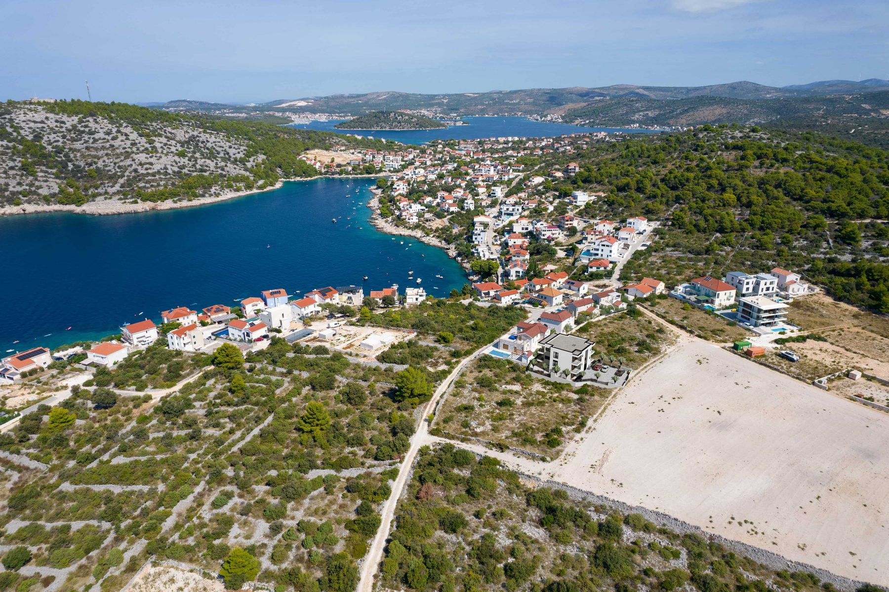 3D prikaz novogradnje Ražanj Stanovi u stvarnom prostoru — vizualizacija 2